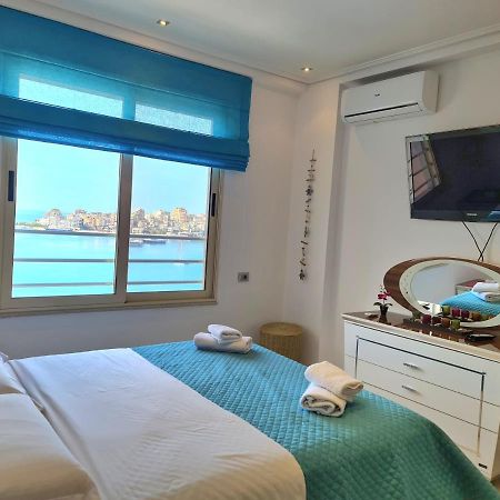 Luxury Seafront Apartments Саранда Экстерьер фото