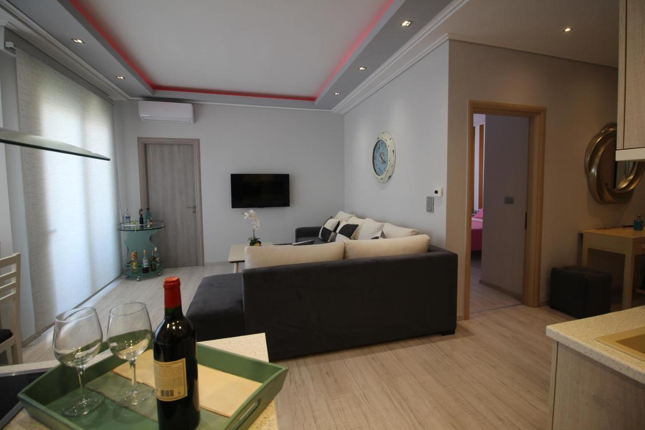 Luxury Seafront Apartments Саранда Экстерьер фото