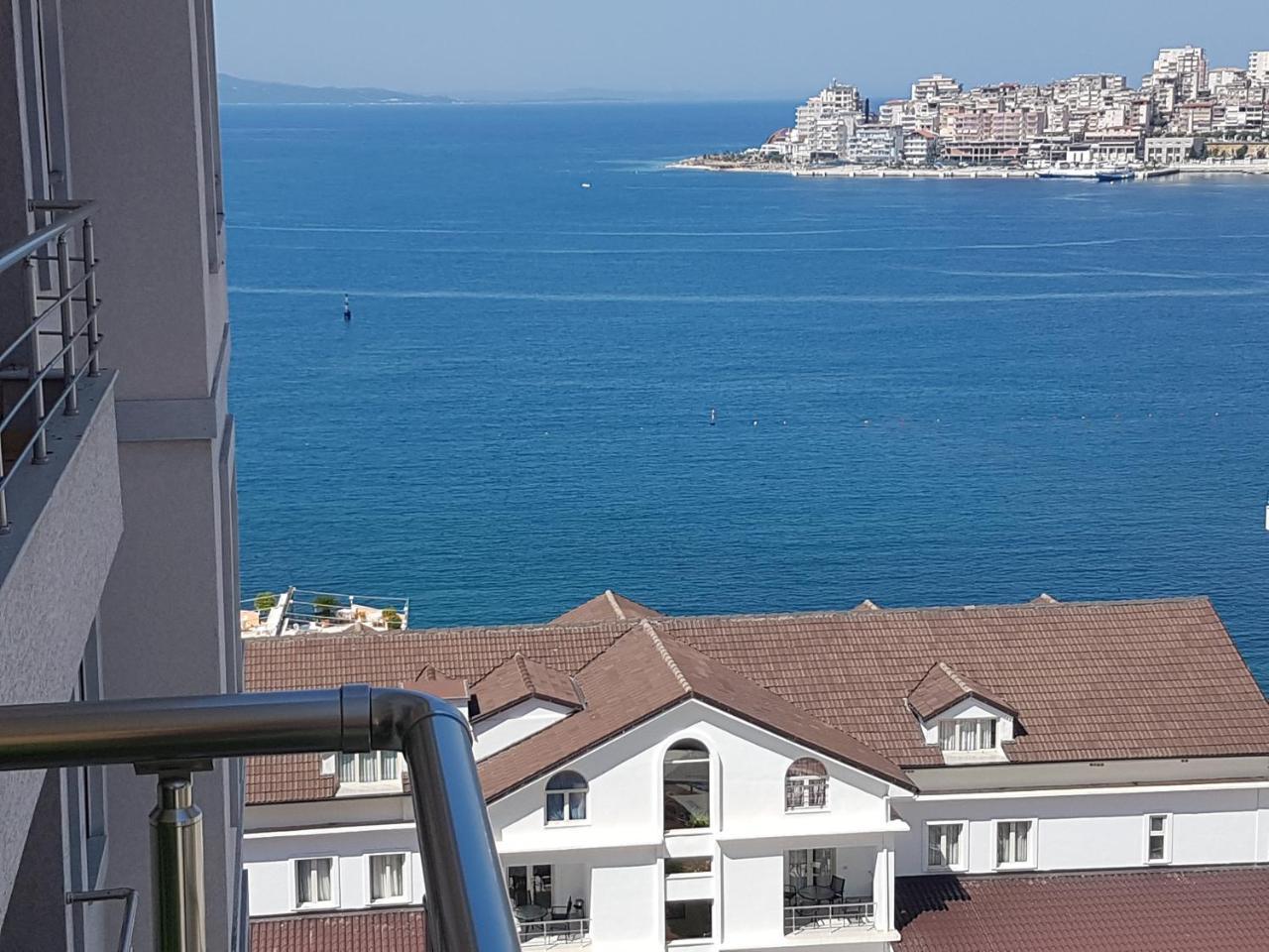 Luxury Seafront Apartments Саранда Экстерьер фото