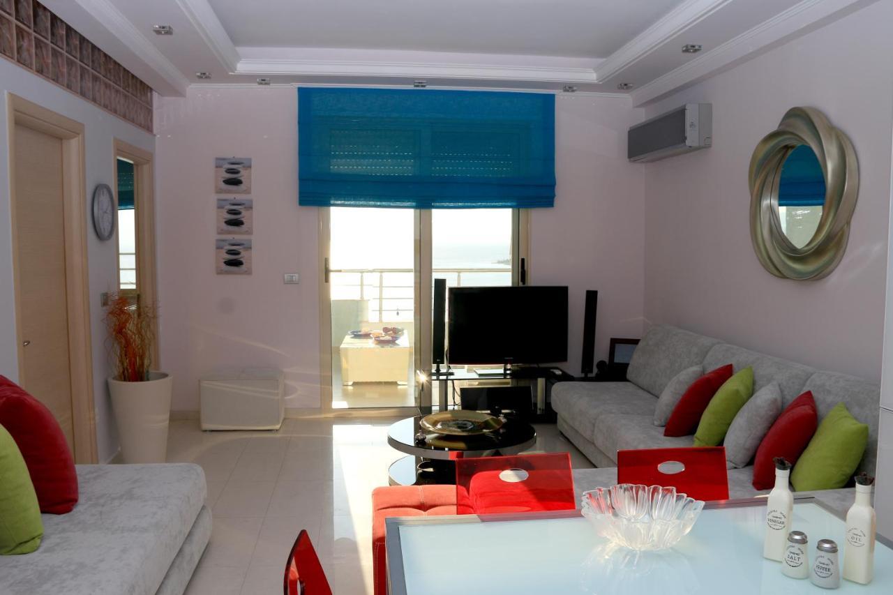 Luxury Seafront Apartments Саранда Экстерьер фото